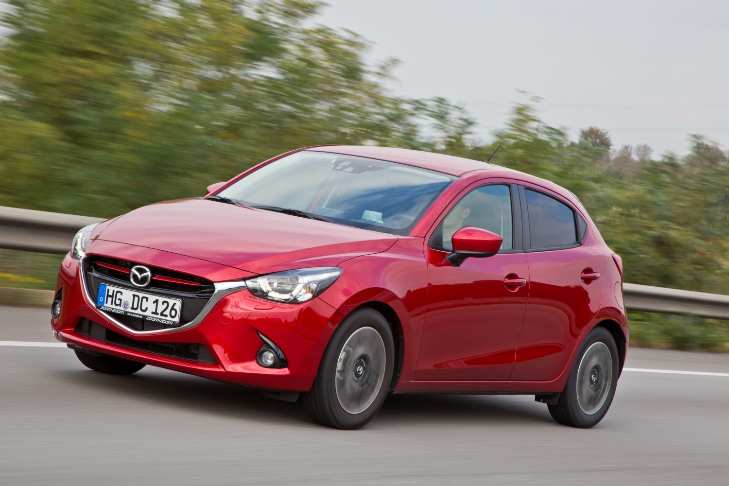 Mazda 2 2015: precios y equipamientos de toda la gama