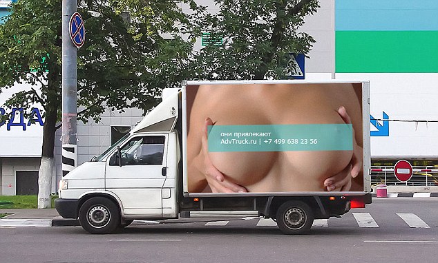 camion publicidad rusia accidente