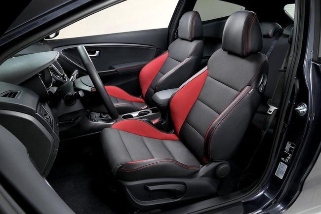 Hyundai i30 Turbo 2015 interior 02