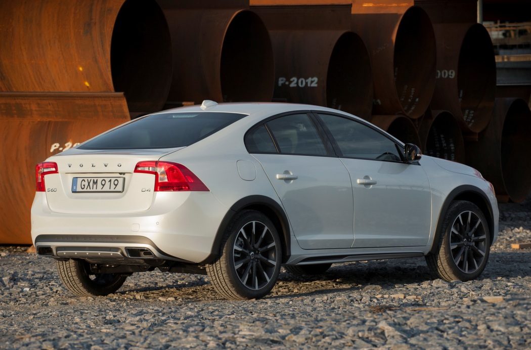 Volvo S60 Cross Country - model year 2016, exterior