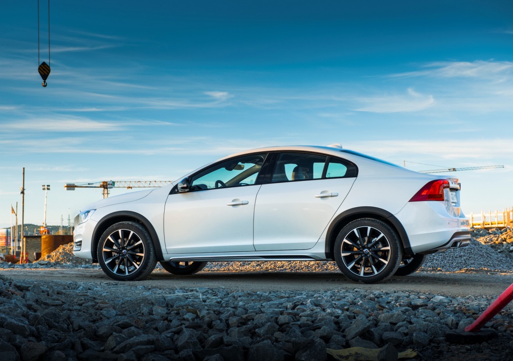 Volvo S60 Cross Country &#8211; model year 2016, exterior
