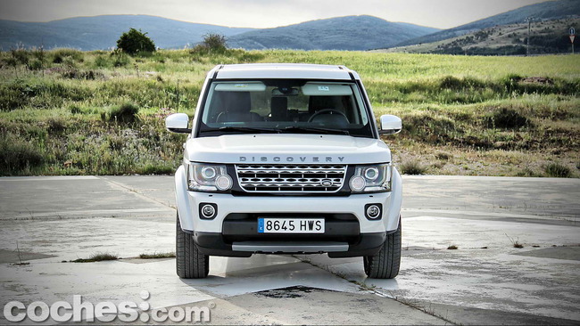 Land_Rover_Discovery_SDV6_HSE_03