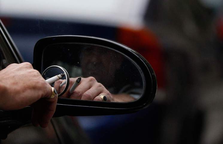 Prohibido Fumar En El Coche En Cataluña A Partir De 2020