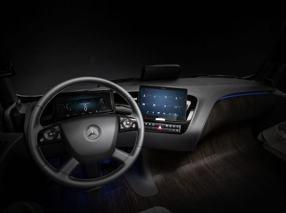 interior camión Mercedes Benz 2025