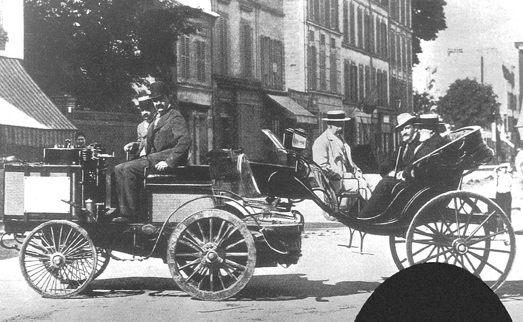 1894_paris-rouen_-_count_albert_de_dion_(de_dion-bouton_steam_tractor)_finished_1st,_ruled_ineligible_for_prize