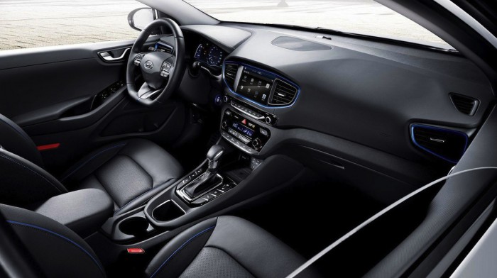Hyundai Ioniq 2016 interior 02
