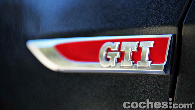 Volkswagen_Golf_GTI_Performance_016