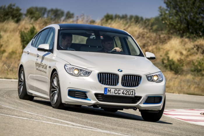 BMW Serie 5 GT 2015 04