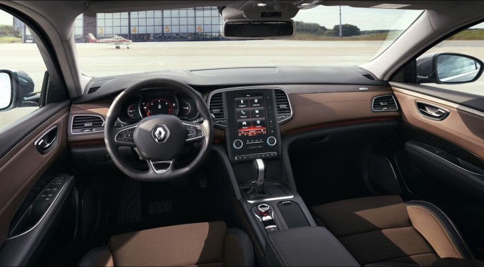 Renault Talisman 2015 interior 02