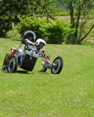 Una araña mecánica con ruedas, el vehículo imposible
