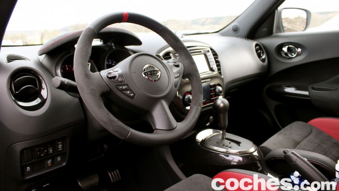 Nissan Juke RS Nismo 2015 prueba interior 05