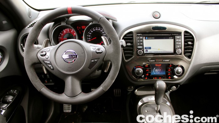 Nissan Juke RS Nismo 2015 prueba interior 10