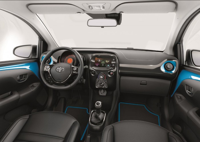 Toyota Aygo x-cite 2015 interior