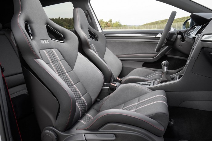 Volkswagen Golf GTI Clubsport 2016 interior 02