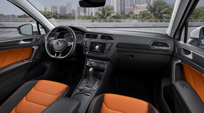 Volkswagen Tiguan 2016 interior 03