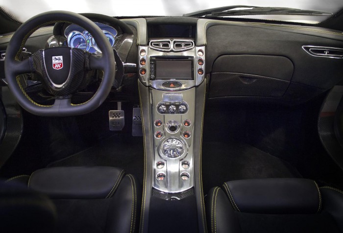 GTA Spano 2015 interior 03