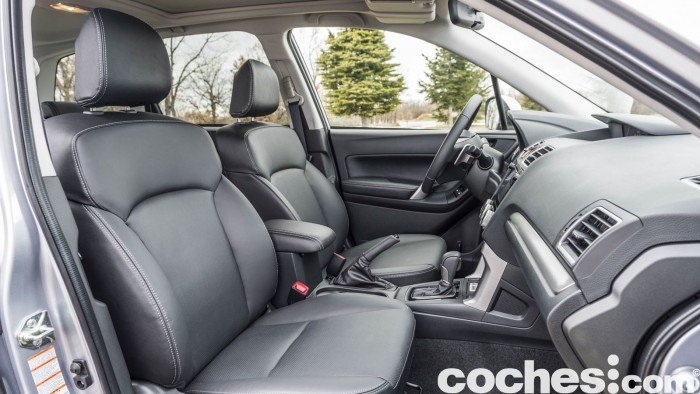 Subaru Forester 2.D Lineartronic 2015 interior 20