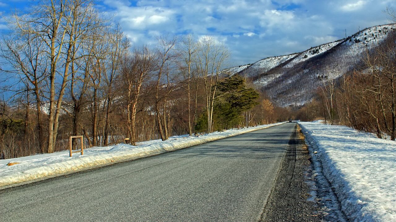 carretera invierno con nieve
