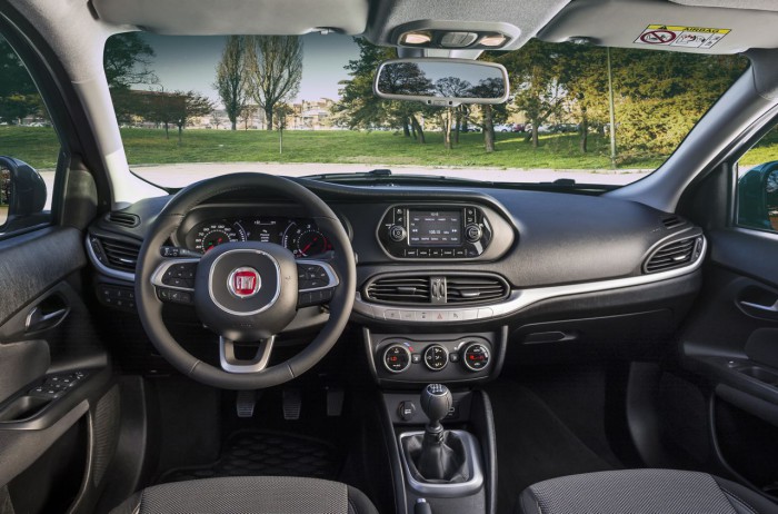 Fiat Tipo 2016 interior 1