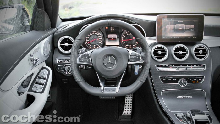 Mercedes-AMG_C_63_Estate_029