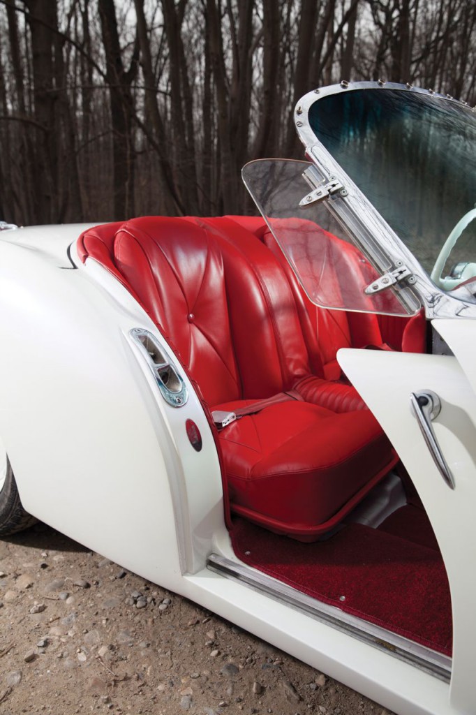 Kaiser-Darrin Roadster 1954 interior 2