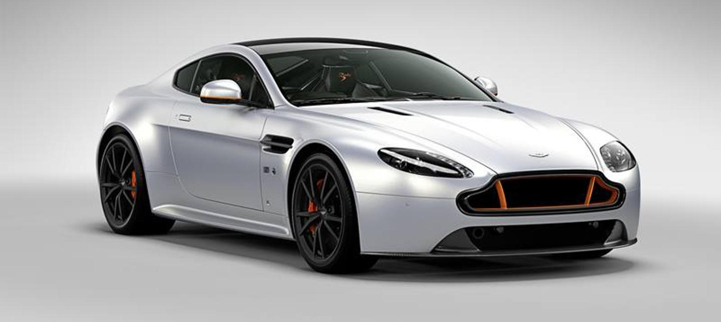 Aston Martin VANTAGE V8 Blades Edition