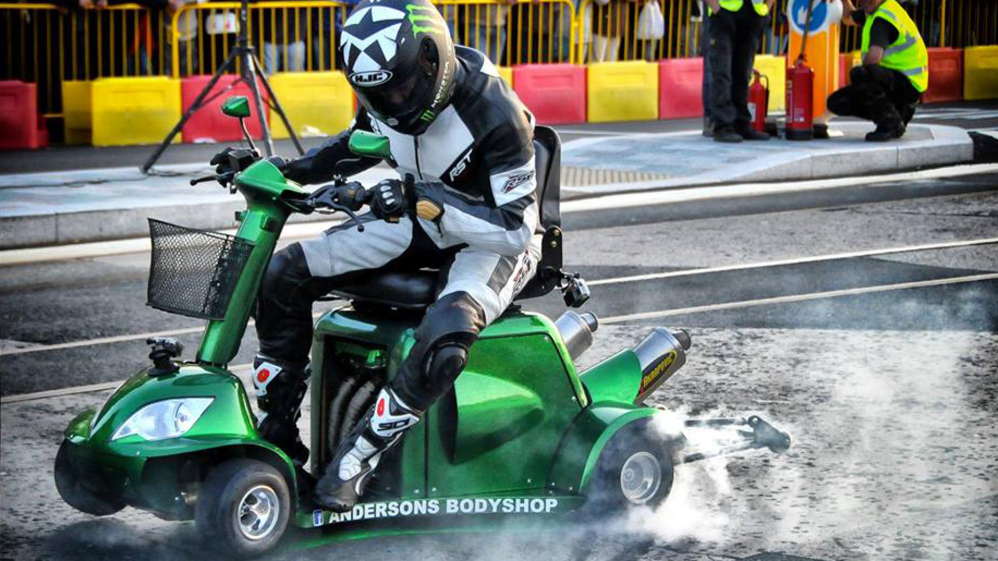 Record Guinness scooter