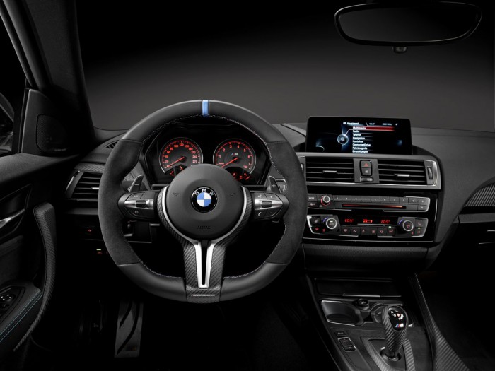 BMW M2 Coupé M Performance 2016 interior 2
