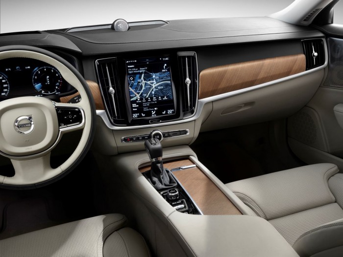 Volvo V90 2016 interior