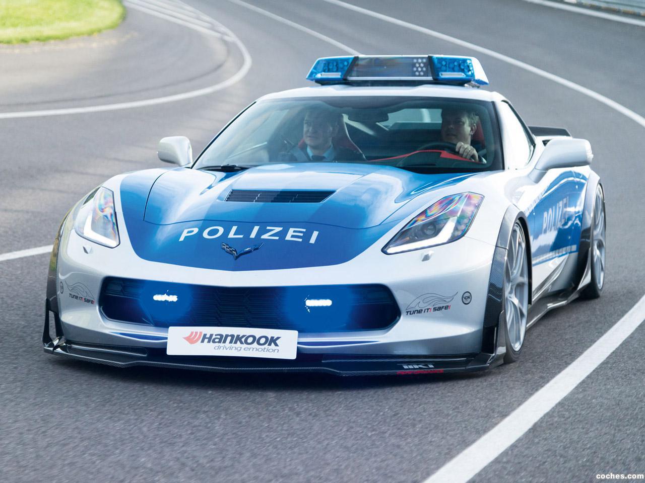 corvette_c7-stingray-coupe-polizei-tune-it-safe-concept-2015_r8.jpg