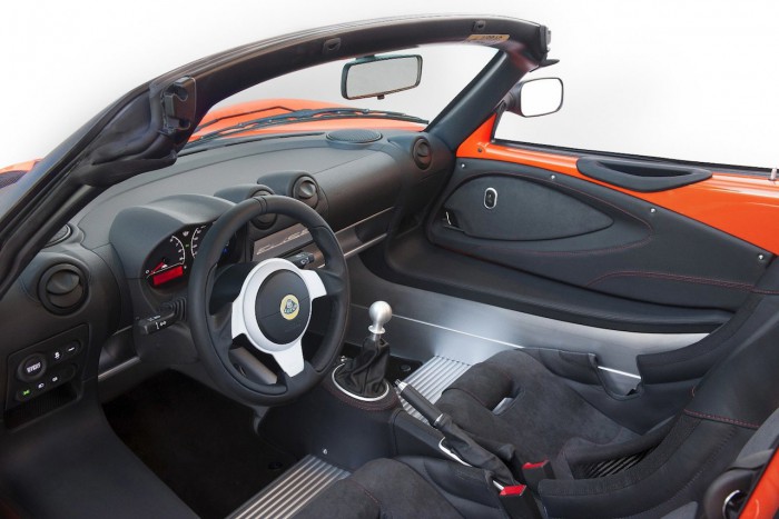 Lotus Elise Cup 250 2016 interior