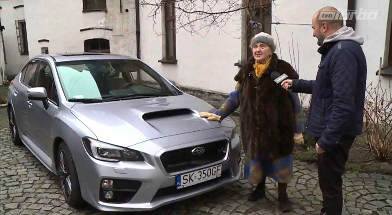 polaca de 81 años cuyo vehiculo es un Subaru WRX STI