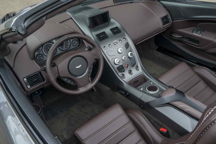 Aston Martin Vantage GT12 Roadster 2016 interior 1