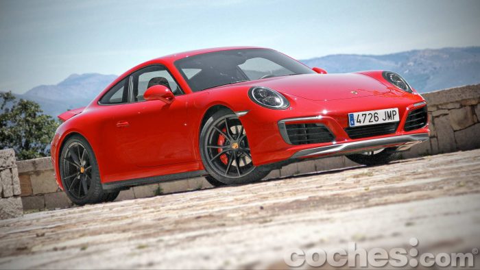 Porsche_911_Carrera_4S_017
