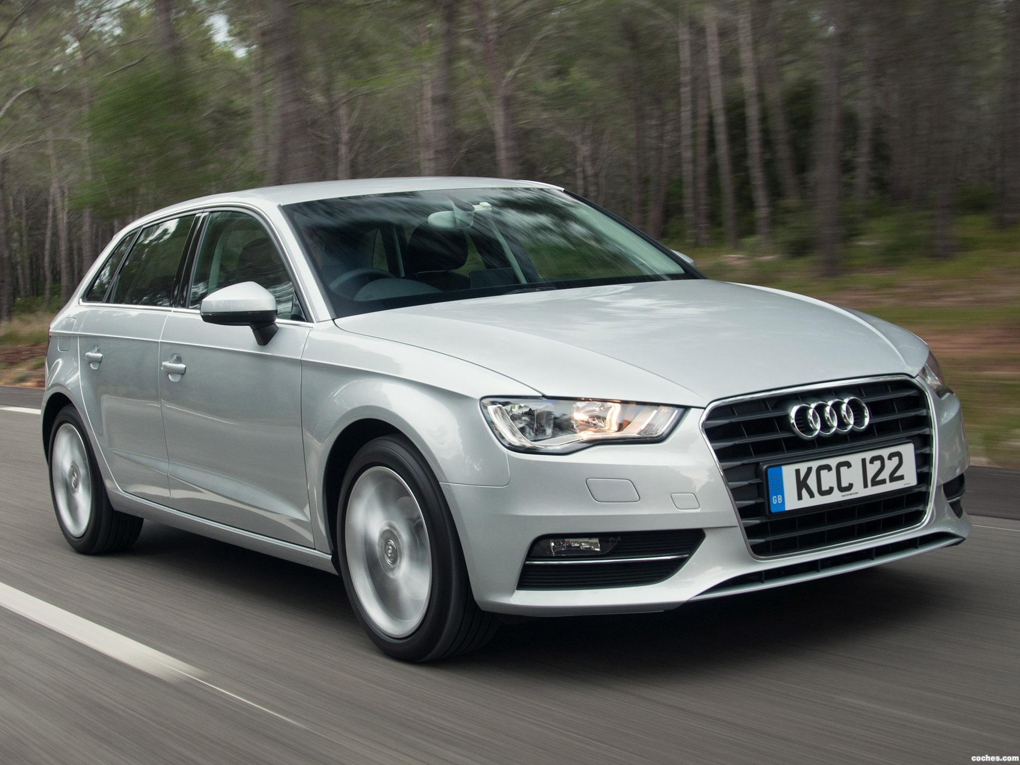 Fotos de Audi A3 Sportback SE UK 2013