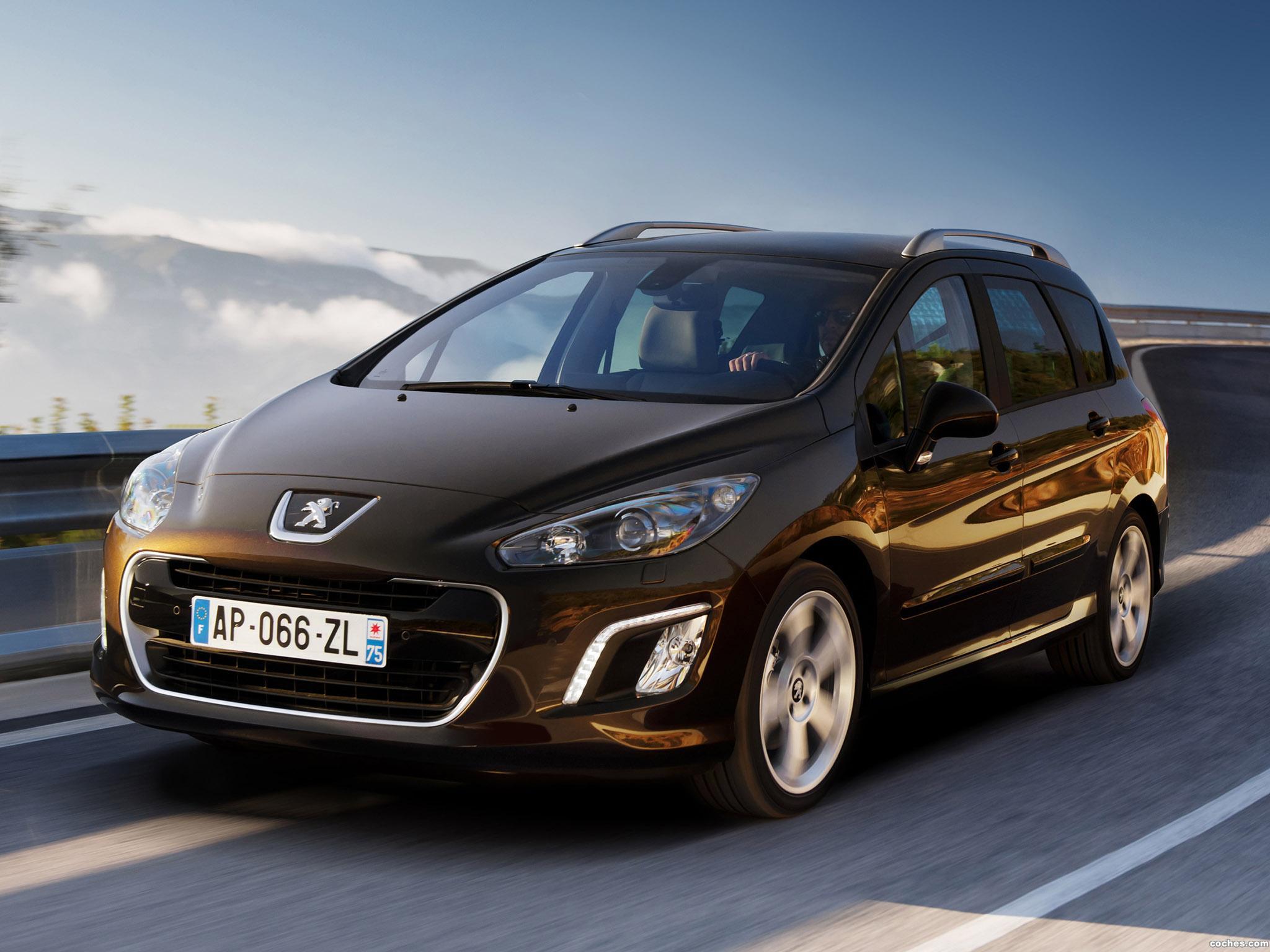 Fotos de Peugeot 308 SW 2011