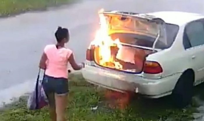 woman-sets-a-car-on-fire-thinking-it-belonged-to-her-ex