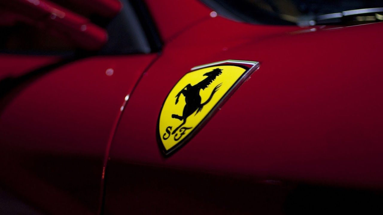 Ferrari logo lateral