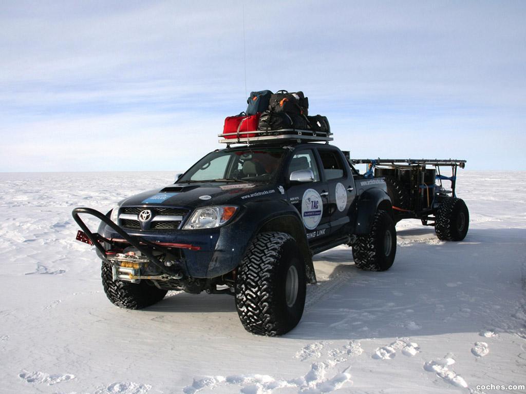 arctic-trucks_toyota-hilux-at44-tac-2009_r8.jpg