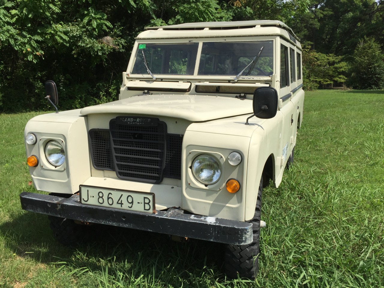 Land rover santana