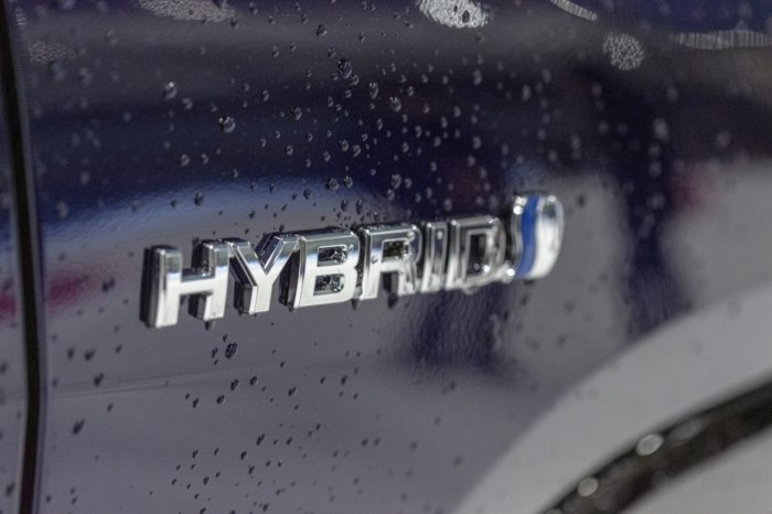 RAV4 hybrid AWD i Presentación 7