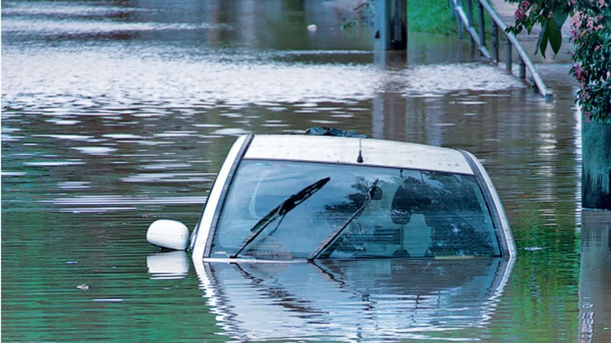 coche inundacion riada &#8211; 1