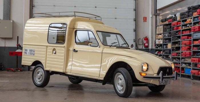 La historia de Citroën Dyane 6 400 sido devuelto a la vida