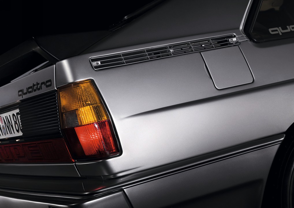 Audi-quattro-1982_4.jpg