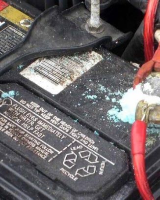 Corrosión en los bornes de la batería de tu coche? Te explicamos