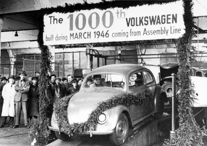 Volkswagen Tipo 1 Beetle Fabrica Wolfsburgo 1945 10