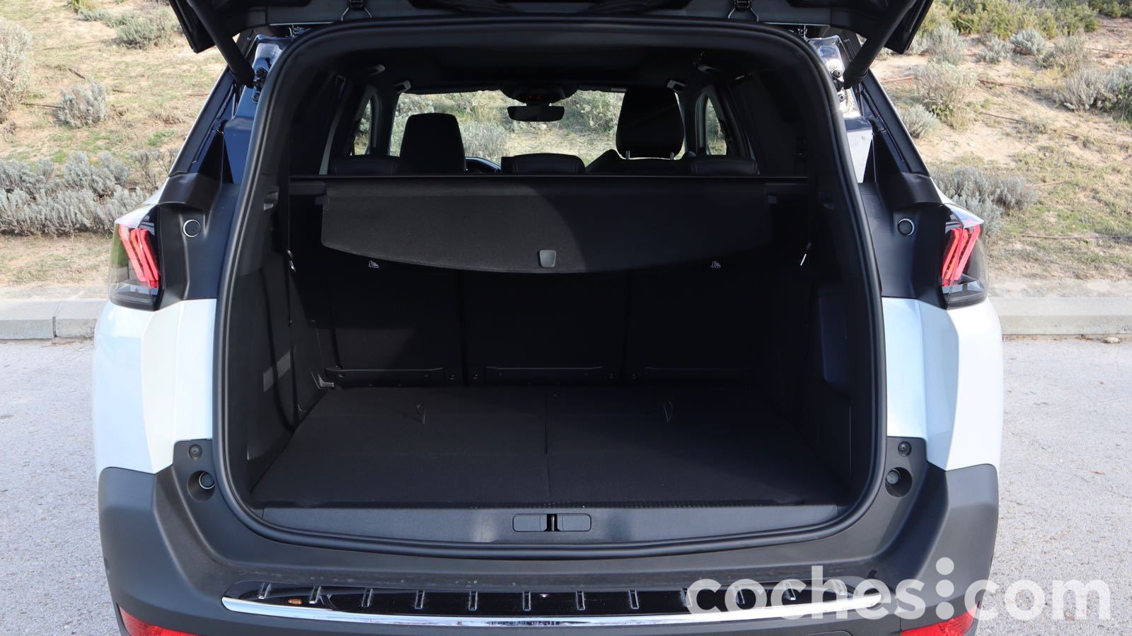 Prueba Peugeot 5008: el SUV de siete plazas más vendido