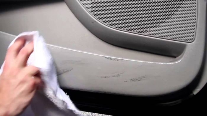 Cómo reparar arañazos del coche: 6 formas de quitarlos