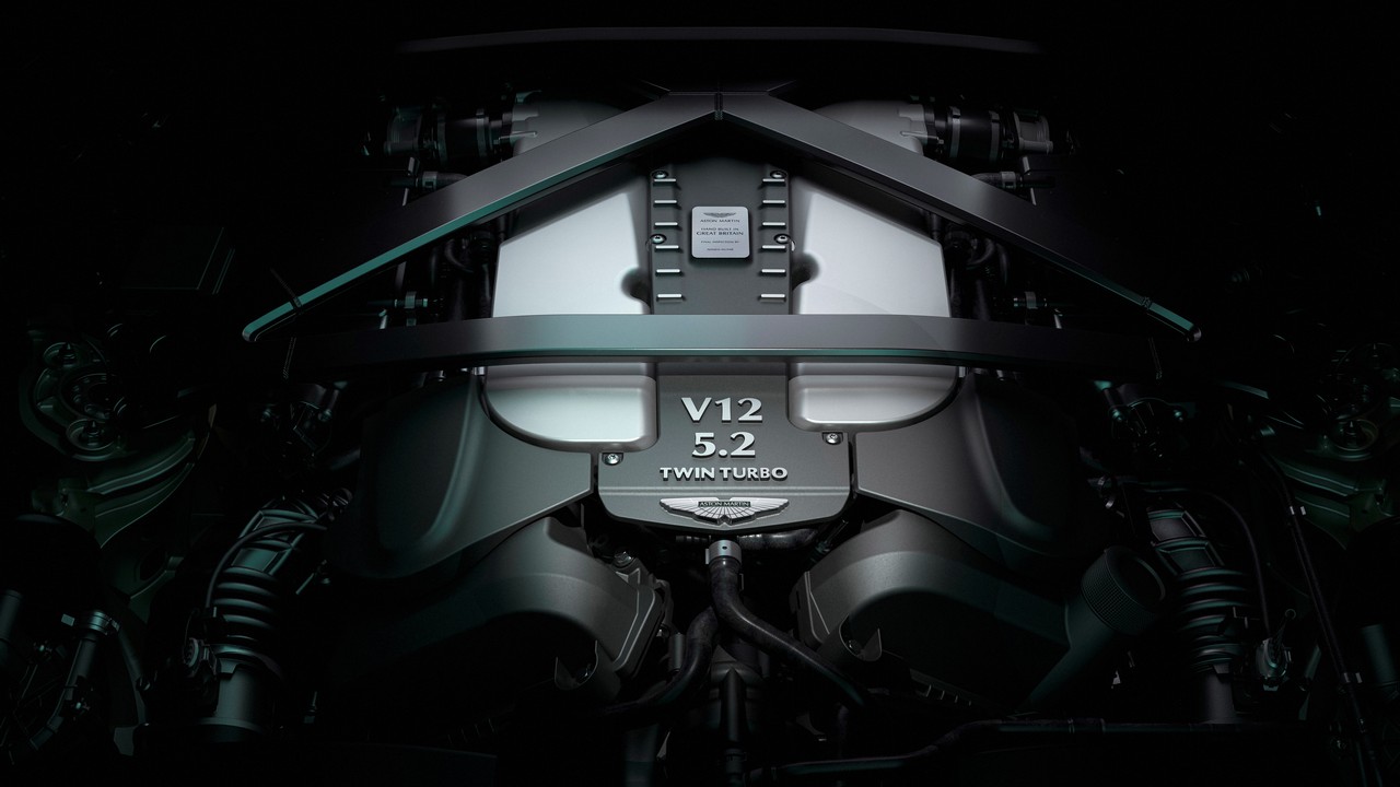 Aston Martin V12 Vantage 2022 (12)
