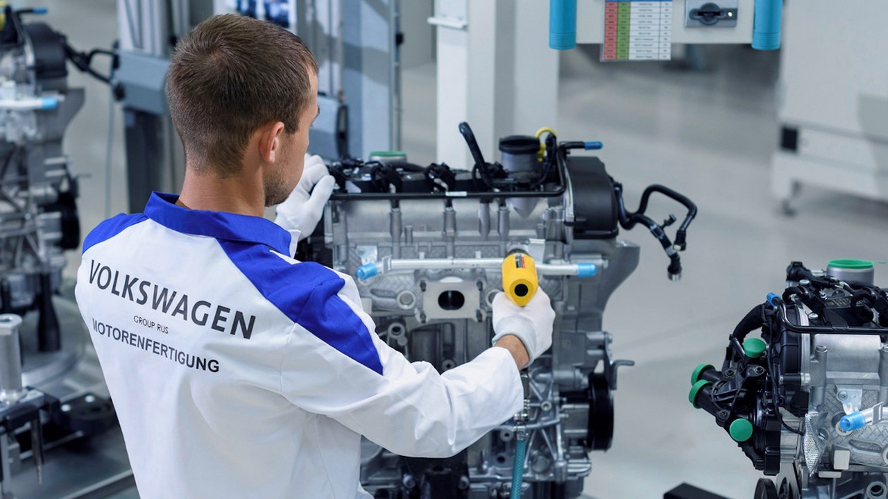 Volkswagen erˆffnet Motorenfertigung am Standort Kaluga